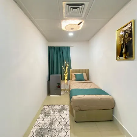 Luxury Private Room For Men Шарджа Экстерьер фото